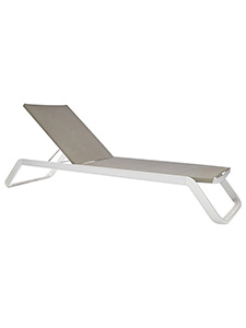 EZ Vila: Highly Durable and Functional Lounger