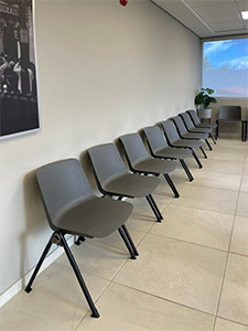Plus: Cerantola Conference and Lounge Chair Stylish