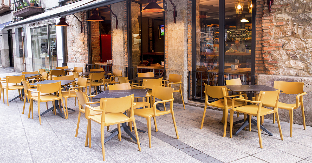 Restaurant and Cafeterias Furniture